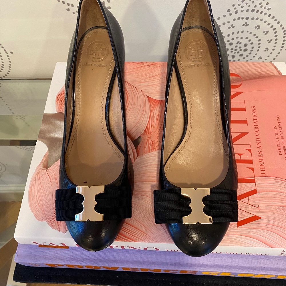 Tory Burch Gemini Link Bow Wedges - Black